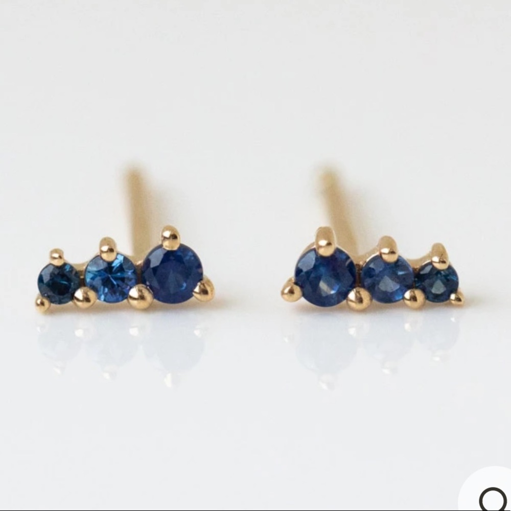 Solid Gold Dainty Birthstone Bar Studs - Blue Sapphire.